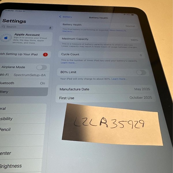 Apple iPad 11th Gen - Wi-Fi, 256 GB, Silver, A3354