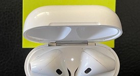 Used
													Apple AirPods 2nd Gen - Lightning Case, photo 1 of 5