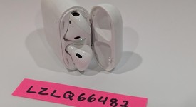 Used
													Apple AirPods 2nd Gen - Lightning Case, photo 2 of 4