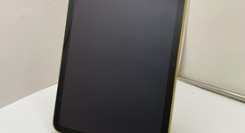 Mint
													Apple iPad 11th Gen - Unlocked, Yellow, 256 GB, A3355, photo 4 of 7