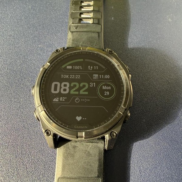 Garmin Fenix 8 - Carbon, SOLAR