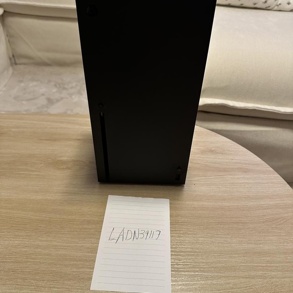 Xbox Series X (2020) - 1 TB, Black, standard