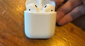 Used
													Apple AirPods 2nd Gen - Lightning Case, photo 3 of 6