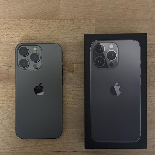 Apple iPhone 13 Pro - Unlocked, 256 GB, Graphite, A2483