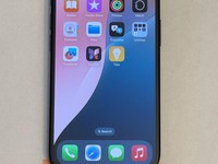 Apple iPhone 16