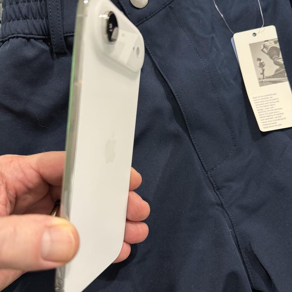 Apple iPhone Air - Unlocked, 256 GB, Cloud White, A3260