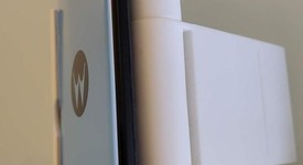 Mint
													Motorola Edge (2024) - Unlocked, Black, 256 GB, 8 GB, photo 2 of 8