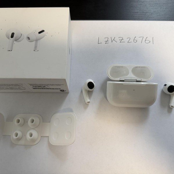 Apple AirPods Pro - Wireless Case