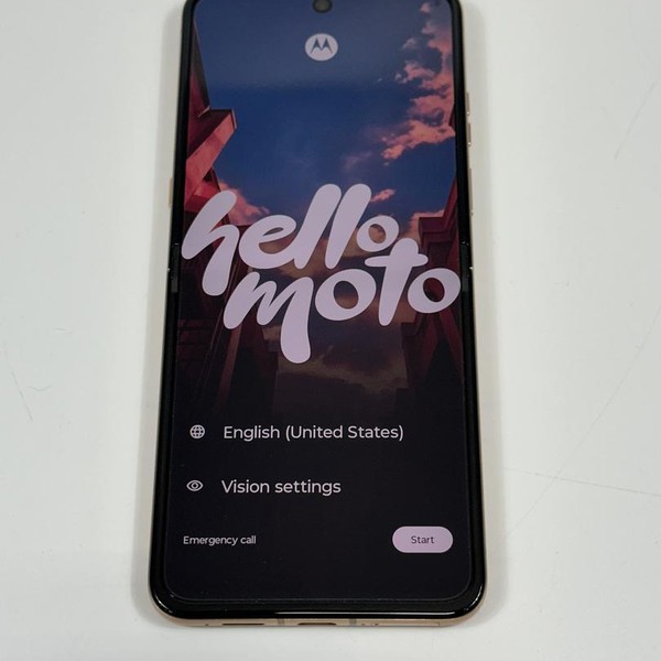 Motorola Razr Ultra (2025) - Unlocked, 1 TB, PANTONE Mountain Trail, 16 GB
