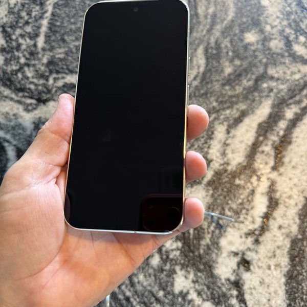 Google Pixel 11 Pro - Unlocked, 256 GB, Olive, 12 GB, G7SWN