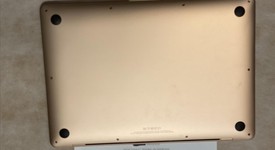 Good
													MacBook Air 2018 - 13" - I5, Gold, 128 GB, 8 GB, photo 2 of 10