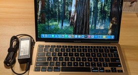 Good
													MacBook Air 2020 - 13" - I5, Gold, 512 GB, 8 GB, photo 1 of 14