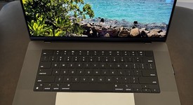 Mint
													MacBook Pro Late 2023 (M3) - 16" - Apple M3 Max 16-core, Black, 2 TB, 64 GB, 40-core GPU, photo 1 of 10