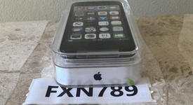 New
													Apple iPod Touch 7th Gen - Wi-Fi, Gray, 32 GB, photo 4 of 7