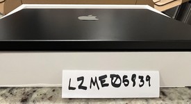 Mint
													MacBook Pro Late 2023 (M3) - 14" - Apple M3 Pro 11-core, Black, 512 GB, 36 GB, 14-core GPU, photo 4 of 9