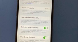 Fair
													Apple iPhone 11 Pro Max - Unlocked, Gold, 256 GB, A2161, photo 4 of 10