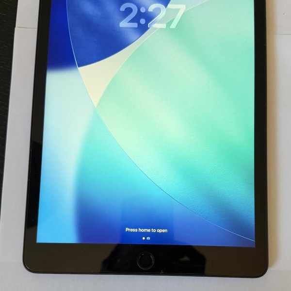 Apple iPad 9th Gen - Unlocked, 64 GB, Gray, A2603