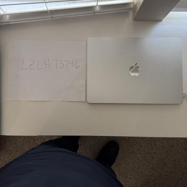 MacBook Air 2025 (M4) - 15 inch - 1 TB, Silver, 32 GB, Apple M4