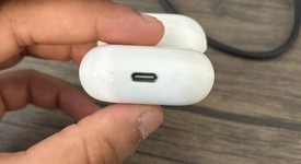 Used
													Apple AirPods 4th Gen - Standard, photo 4 of 5