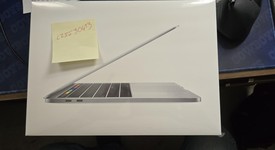 New
													MacBook Pro 2019 - 13" - I5, Silver, 256 GB, 8 GB, photo 4 of 4