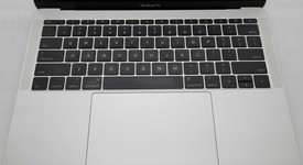 Mint
													MacBook Pro 2017 (No Touch Bar) - 13" - I5, Silver, 256 GB, 16 GB, photo 4 of 8