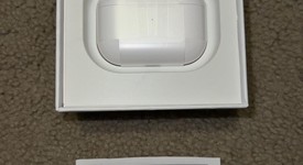 Used
													Apple AirPods Pro - MagSafe Case, photo 3 of 4