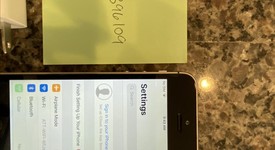 Mint
													Apple iPhone SE 1st Gen 2016 - AT&T, Grey, 32 GB, A1662, photo 4 of 12