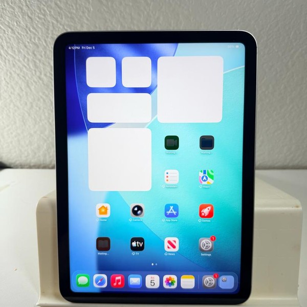 Apple iPad 10th Gen - Wi-Fi, 64 GB, Silver, A2696