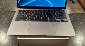 Good
													MacBook Air 2020 - 13" - Apple M1, Gray, 256 GB, 8 GB, photo 1 of 7