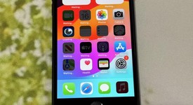 Good
													Apple iPhone SE 2nd Gen 2020 - Unlocked, Black, 64 GB, A2275, photo 3 of 3