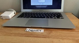 Good
													MacBook Air 2017 - 13" - I5, Silver, 128 GB, 8 GB, photo 2 of 4