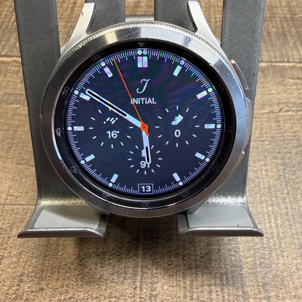 Samsung Galaxy Watch4 Classic - Unlocked, Silver, 46mm