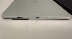 Good
													Apple iPad Pro 11" 3rd Gen 2021 - Unlocked, Silver, 1 TB, photo 4 of 8