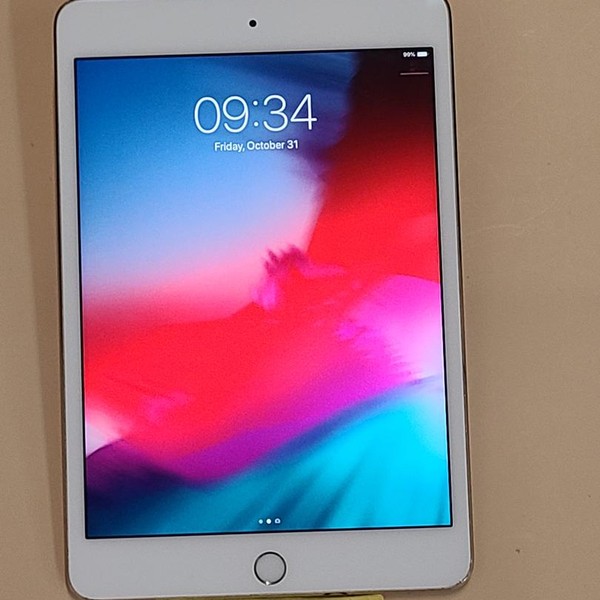Apple iPad Mini 4 - Unlocked, 16 GB, Gold