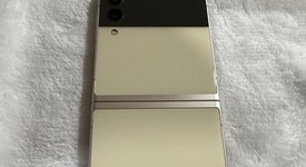Mint
													Samsung Galaxy Z Flip3 5G - Verizon, Cream, 128 GB, 8 GB, SM-F711U, photo 5 of 7