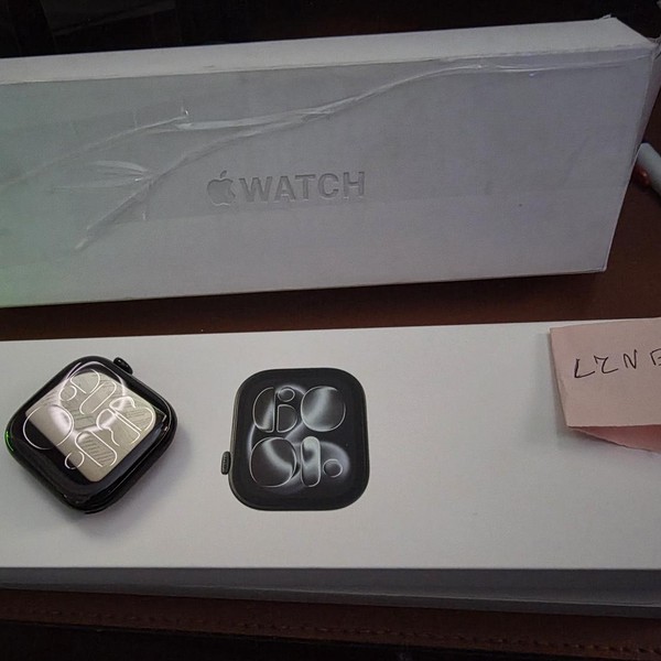 Apple Watch Series 11 46mm - Jet Black, A3333 - GPS, Aluminum