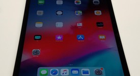 Fair
													Apple iPad Pro 12.9" 1st Gen 2015 - Unlocked, Gray, 128 GB, A1652, 1st Gen 2015, photo 2 of 3