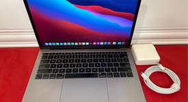 Good
													MacBook Air 2019 - 13" - I5, Gray, 256 GB, 16 GB, photo 4 of 11