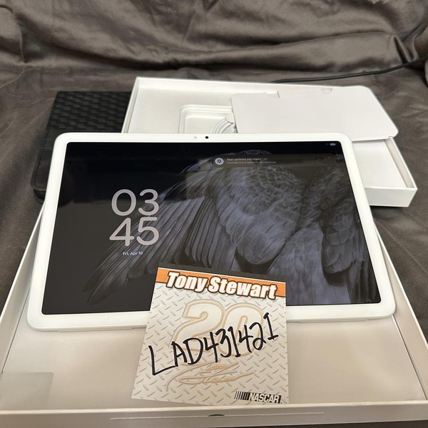 Google Pixel Tablet 11 inch - Wi-Fi, 128 GB, Porcelain, 8 GB, NO Dock