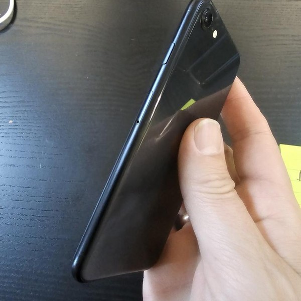 Apple iPhone SE 2nd Gen 2020 - Unlocked, 64 GB, Black, A2275