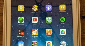Mint
													Apple iPad Air - Wi-Fi, Silver, 32 GB, photo 1 of 13