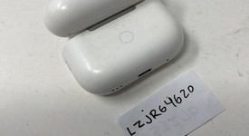 Used
													Apple AirPods Pro 2nd Gen - Lightning, photo 5 of 9