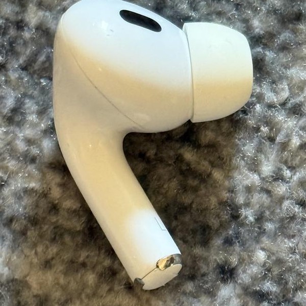 Apple AirPods Pro 2 - Lightning