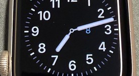 Good
													Apple Watch Series 9 41mm - Unlocked, Starlight, A2982 - Cellular, Aluminum, photo 3 of 13