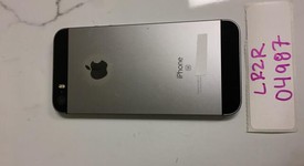 Good
													Apple iPhone SE 1st Gen 2016 - Sprint, Grey, 16 GB, A1723, photo 5 of 5