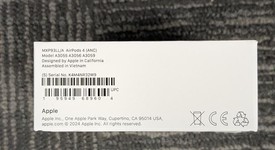New
													Apple AirPods 4th Gen - Active Noise Cancellation, photo 4 of 5