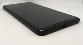 Good
													Google Pixel 2 XL - Verizon, Black, 64 GB, Verizon Edition, photo 3 of 12