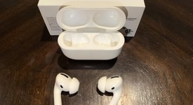 Used
													Apple AirPods Pro - Wireless Case, photo 1 of 6
