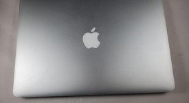 Good
													MacBook Air 2017 - 13" - I5, Silver, 128 GB, 8 GB, photo 1 of 10