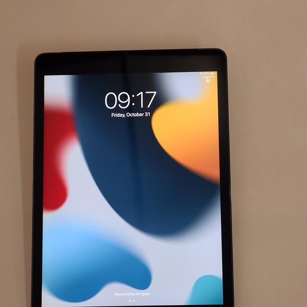 Apple iPad 9th Gen - Unlocked, 64 GB, Gray, A2603